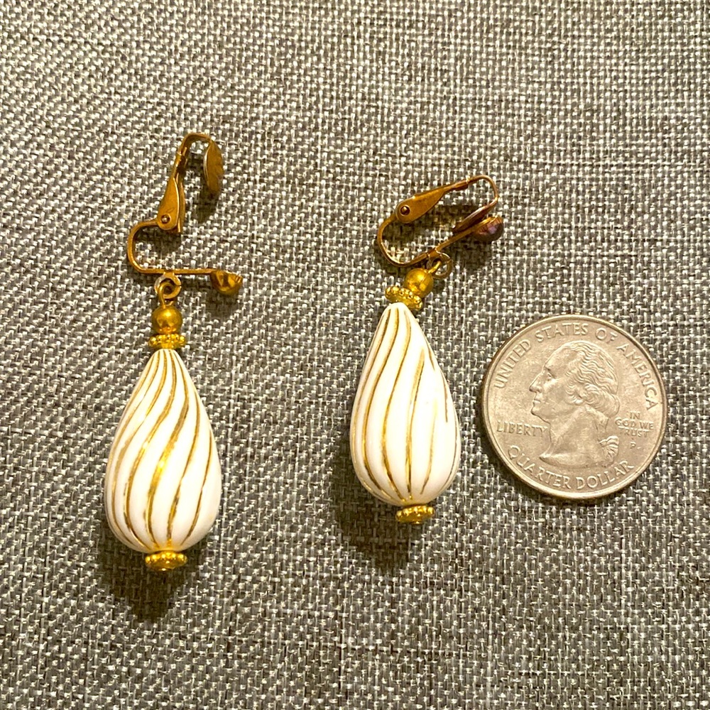 Vintage Clip On Earrings